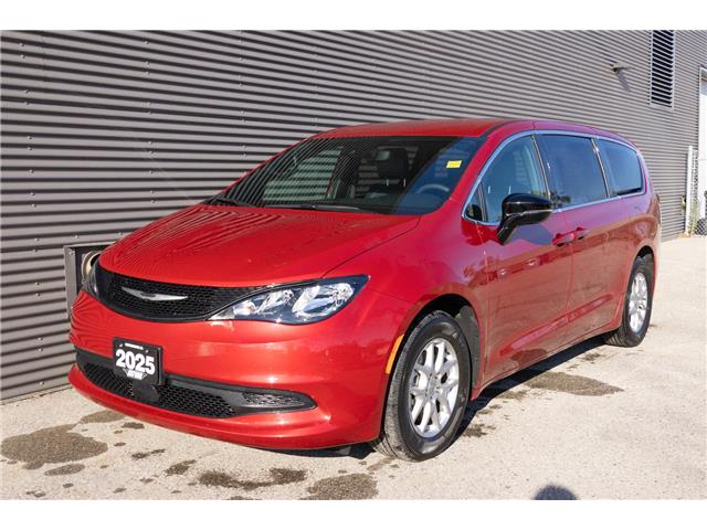 2025 Chrysler Grand Caravan SXT Red with 26,509km at $44,588