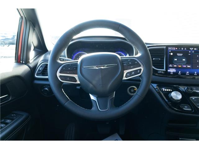 2025 Chrysler Grand Caravan SXT (Stk: 25149AD) in London - Image 17 of 28