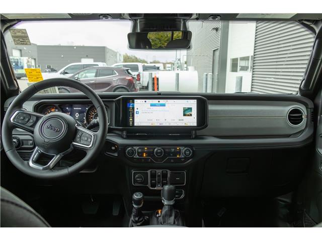 2025 Jeep Wrangler Sahara (Stk: 25554) in London - Image 13 of 23
