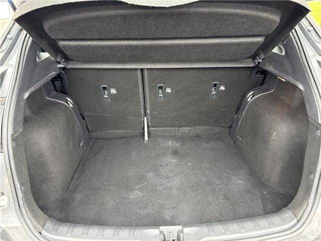 2019 Nissan Kicks SR (Stk: P7136) in Brantford - Image 16 of 22