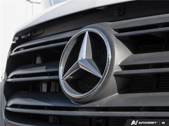 2025 Mercedes-Benz Sprinter 2500 Standard Roof 4-Cyl Diesel (Stk: S2500479) in London - Image 8 of 25