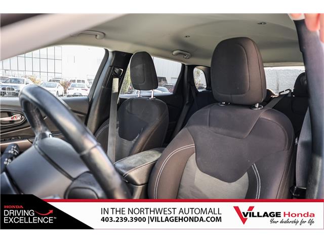 2019 Jeep Cherokee North (Stk: SR0344A) in Calgary - Image 17 of 38