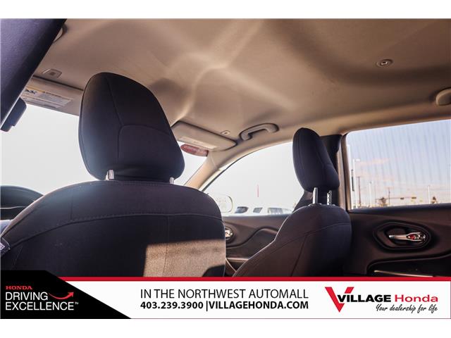 2019 Jeep Cherokee North (Stk: SR0344A) in Calgary - Image 36 of 38