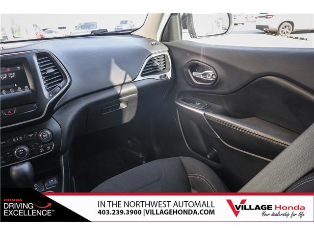 2019 Jeep Cherokee North (Stk: SR0344A) in Calgary - Image 34 of 38