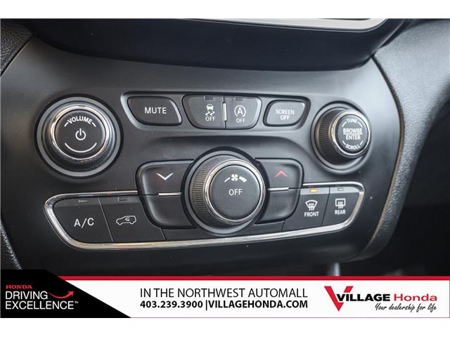2019 Jeep Cherokee North (Stk: SR0344A) in Calgary - Image 28 of 38