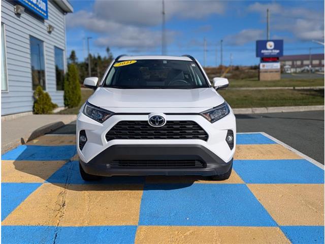 2021 Toyota RAV4 XLE (Stk: LP6420) in Mount Pearl - Image 2 of 19