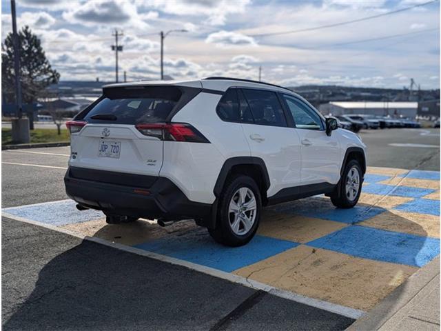 2021 Toyota RAV4 XLE (Stk: LP6420) in Mount Pearl - Image 4 of 19