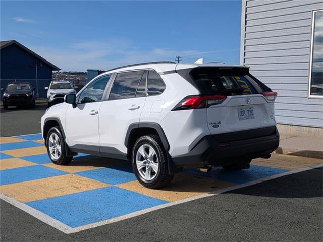 2021 Toyota RAV4 XLE (Stk: LP6420) in Mount Pearl - Image 6 of 19