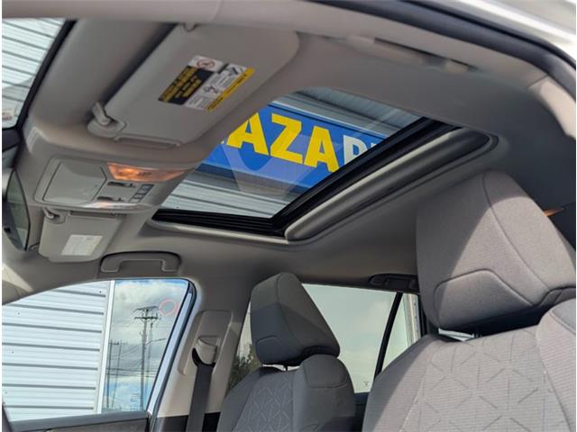 2021 Toyota RAV4 XLE (Stk: LP6420) in Mount Pearl - Image 10 of 19