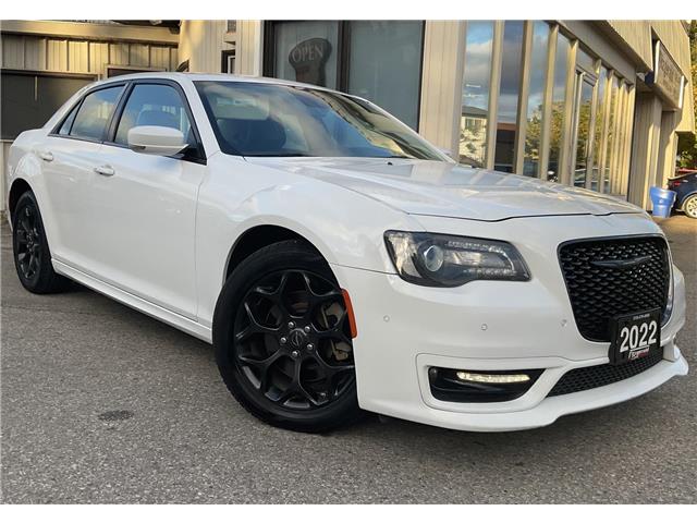 2022 Chrysler 300 Touring L (Stk: 4693) in KITCHENER - Image 1 of 26