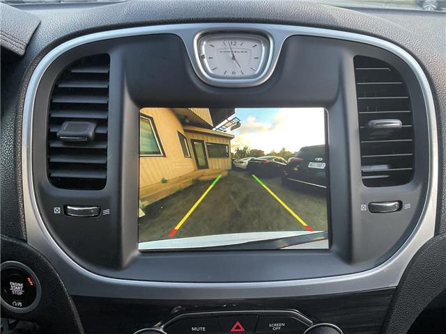 2022 Chrysler 300 Touring L (Stk: 4693) in KITCHENER - Image 22 of 26