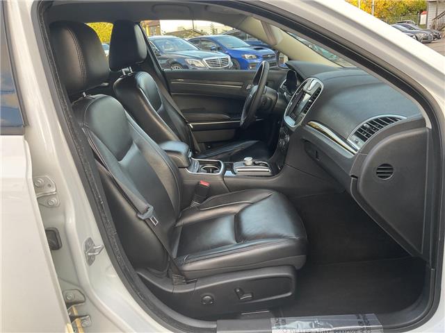 2022 Chrysler 300 Touring L (Stk: 4693) in KITCHENER - Image 24 of 26
