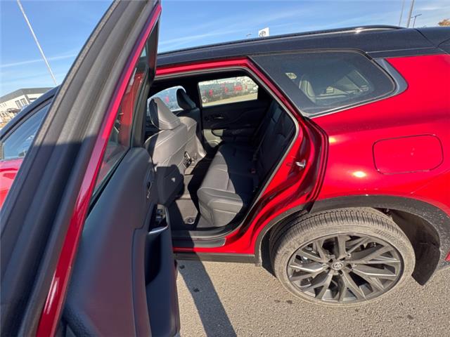 2025 Toyota Crown Signia Limited (Stk: 3031176) in Cranbrook - Image 13 of 21