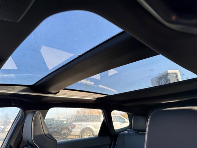 2025 Toyota Crown Signia Limited (Stk: 3031176) in Cranbrook - Image 14 of 21