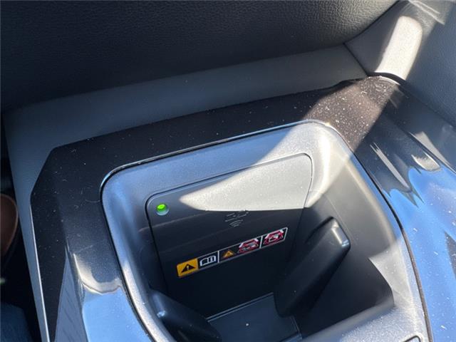 2025 Toyota Crown Signia Limited (Stk: 3031176) in Cranbrook - Image 16 of 21