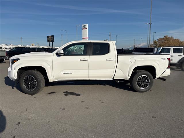 2025 Toyota Tacoma Base (Stk: T099221) in Cranbrook - Image 2 of 18