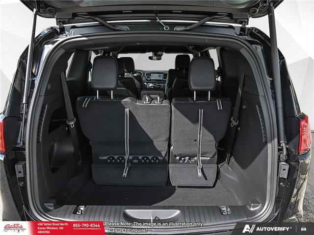 2026 Chrysler Grand Caravan SXT (Stk: 26008) in Essex-Windsor - Image 7 of 26