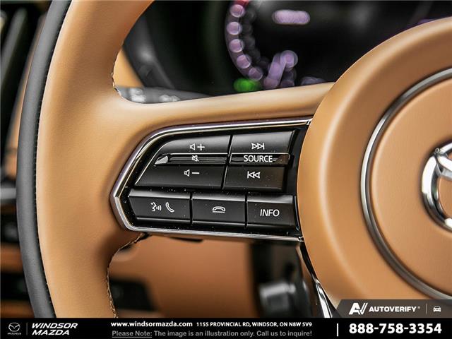 2025 Mazda CX-70 MHEV Signature (Stk: X731791) in Windsor - Image 15 of 25