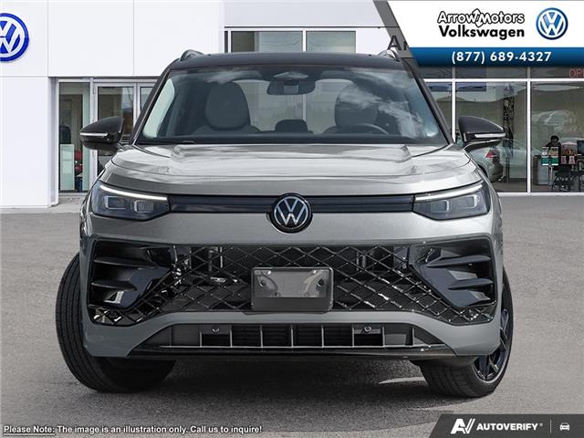 2025 Volkswagen Tiguan Comfortline R-Line Black Edition (Stk: 25TI5063) in Cranbrook - Image 2 of 21