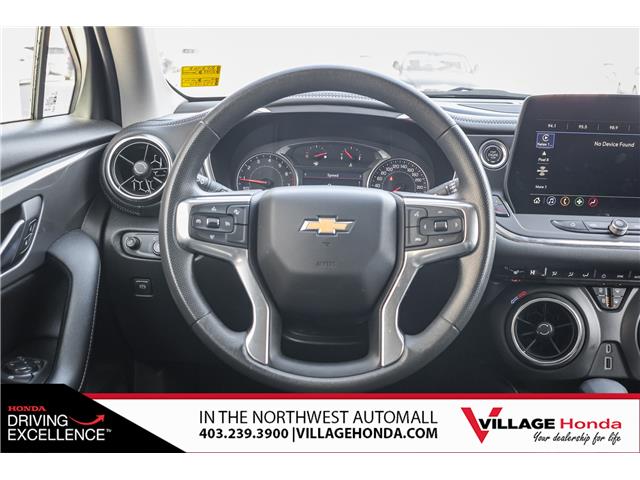 2023 Chevrolet Blazer LT (Stk: BF8968) in Calgary - Image 17 of 39