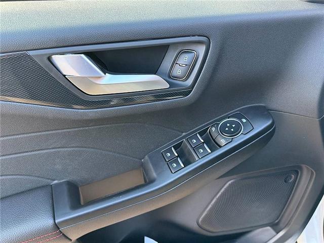 2026 Ford Escape ST-Line (Stk: ES27900) in Windsor - Image 15 of 26