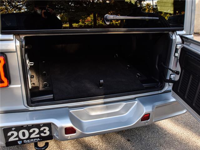 2023 Jeep Wrangler Sahara (Stk: P9657) in Toronto - Image 9 of 26