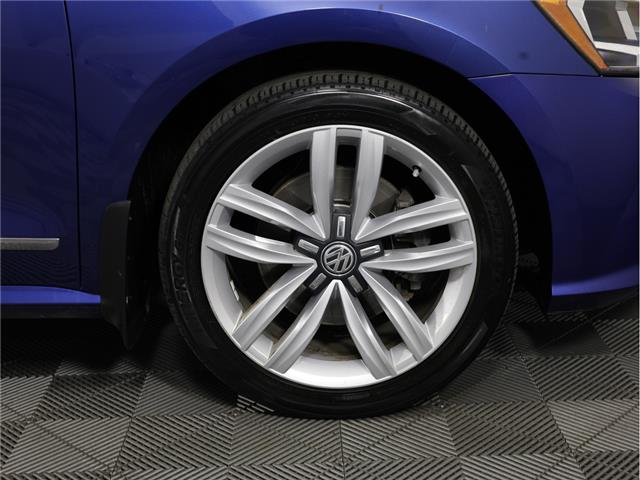 2016 Volkswagen Passat 1.8 TSI Highline (Stk: A20428) in Calgary - Image 5 of 23