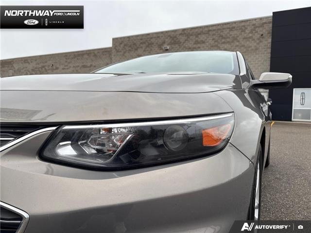 2017 Chevrolet Malibu 1LT (Stk: P11682B) in Brantford - Image 7 of 23
