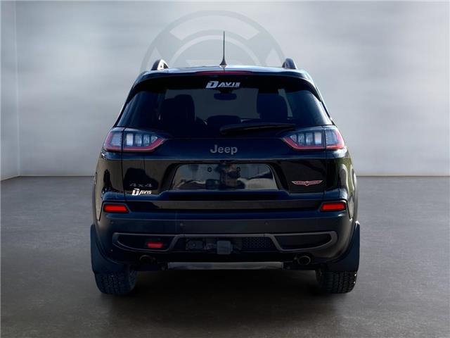2020 Jeep Cherokee Trailhawk (Stk: 351039) in Medicine Hat - Image 4 of 17 2020 Jeep Cherokee Trailhawk (Stk: 351039) in Medicine Hat - Image 4 of 17