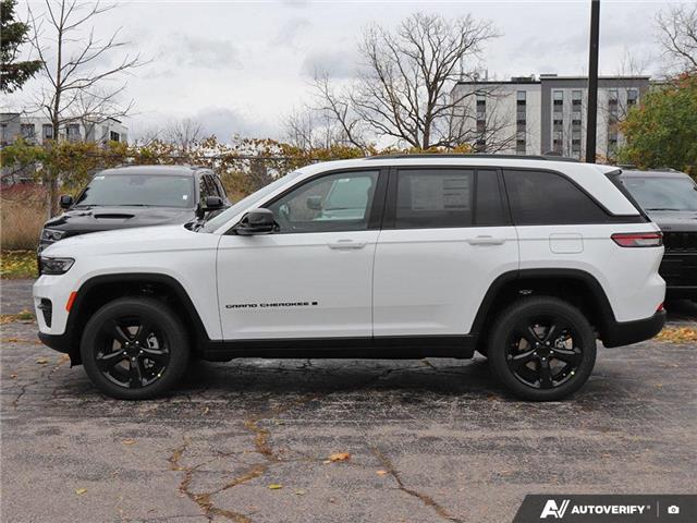 2025 Jeep Grand Cherokee Laredo (Stk: S4044) in Hamilton - Image 3 of 27