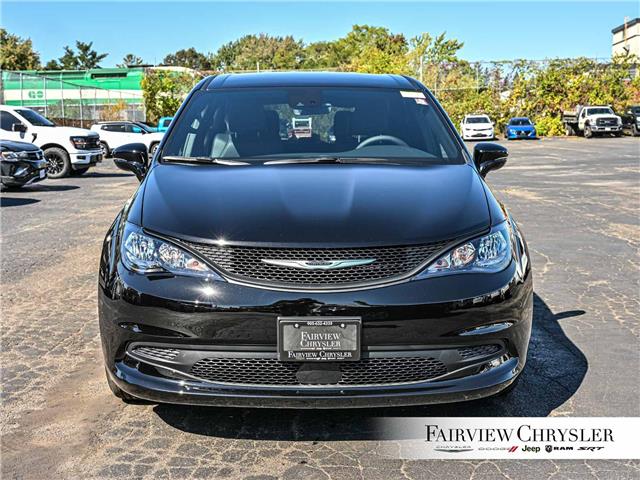 2026 Chrysler Grand Caravan SXT (Stk: TR2536) in Burlington - Image 2 of 33