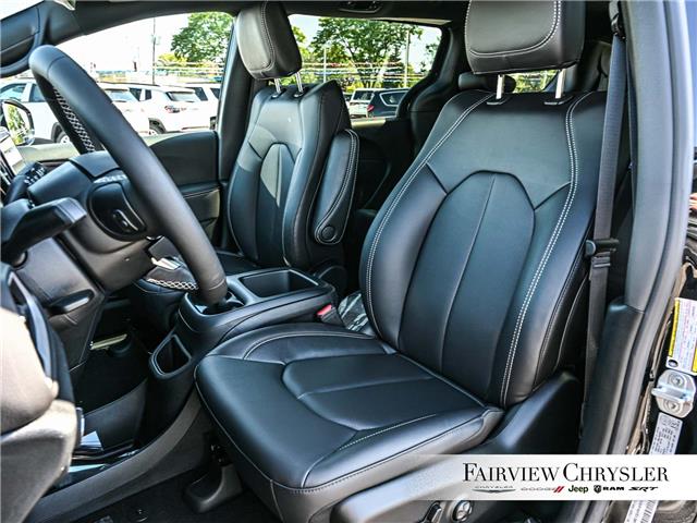2026 Chrysler Grand Caravan SXT (Stk: TR2536) in Burlington - Image 16 of 33