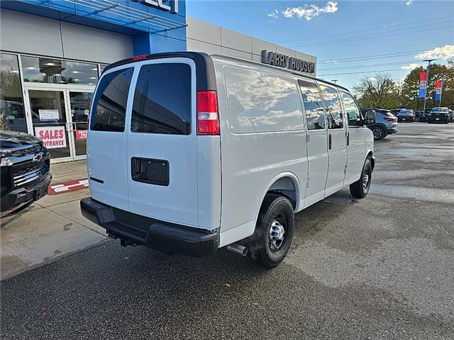 2025 Chevrolet Express 2500 Work Van (Stk: 25-1625) in Listowel - Image 3 of 10