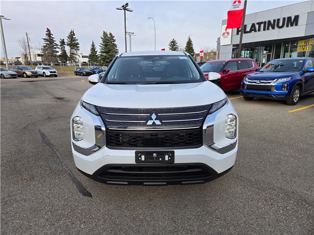 2024 Mitsubishi Outlander ES (Stk: 8903) in Calgary - Image 2 of 24