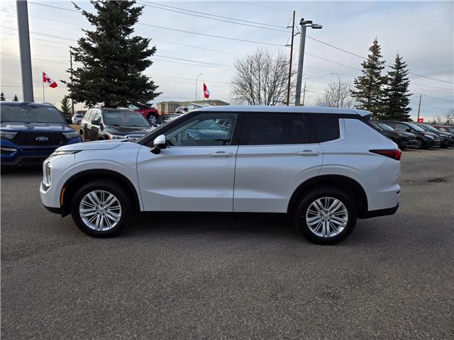 2024 Mitsubishi Outlander ES (Stk: 8903) in Calgary - Image 4 of 24