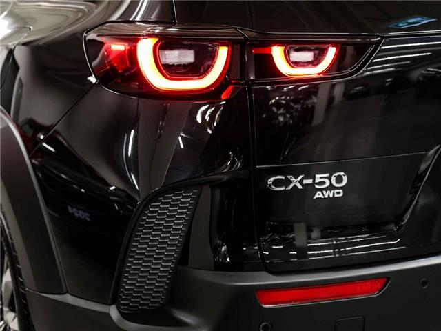 2024 Mazda CX-50 GT w-Turbo Auto AWD >>No accident<< (Stk: P5682) in North York, - Image 9 of 27