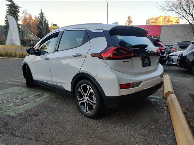 2021 Chevrolet Bolt EV Premier (Stk: R-21CHBWHI1986) in Calgary - Image 3 of 15
