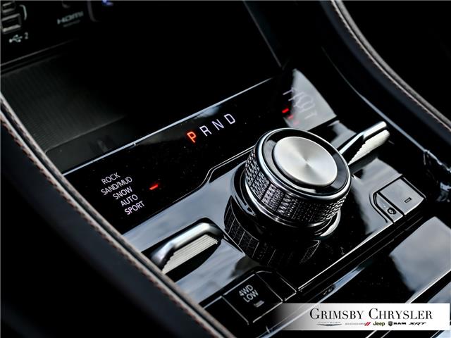 2025 Jeep Grand Cherokee L Summit (Stk: N25200) in Grimsby - Image 18 of 36