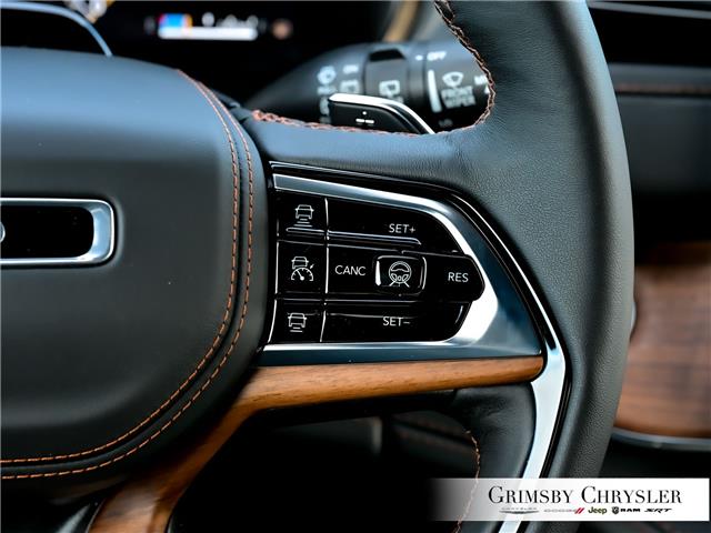 2025 Jeep Grand Cherokee L Summit (Stk: N25200) in Grimsby - Image 25 of 36
