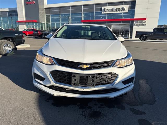 2018 Chevrolet Cruze L Manual (Stk: U537508C) in Cranbrook - Image 2 of 8