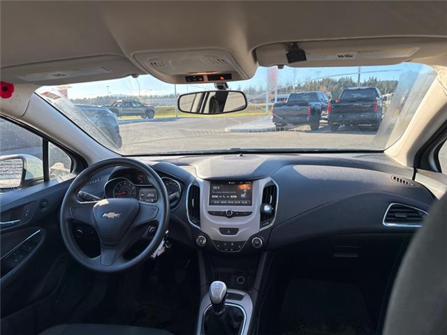 2018 Chevrolet Cruze L Manual (Stk: U537508C) in Cranbrook - Image 3 of 8