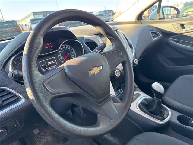 2018 Chevrolet Cruze L Manual (Stk: U537508C) in Cranbrook - Image 5 of 8