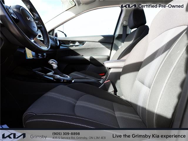 2023 Kia Forte EX | CRUISE CONTROL | WIRELESS PHONE CHARGER |  HE (Stk: U3178) in Grimsby - Image 9 of 17