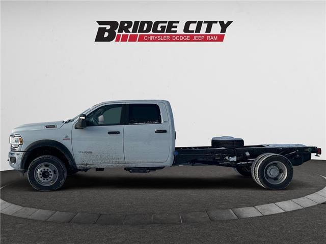 2024 RAM 5500 Chassis Tradesman/SLT/Laramie/Limited (Stk: 36481) in Lethbridge - Image 2 of 8