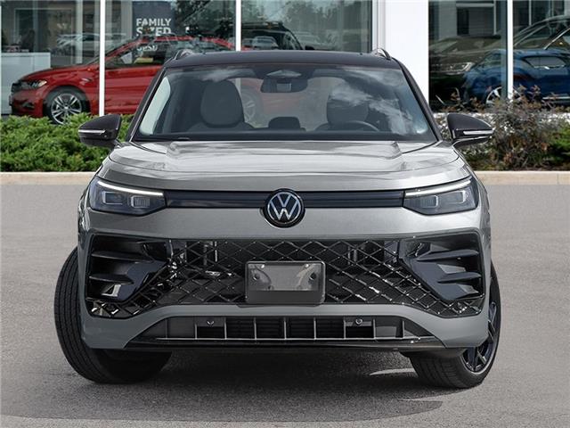 2026 Volkswagen Tiguan Comfortline R-Line Black Edition (Stk: 26-075) in Georgetown - Image 2 of 7