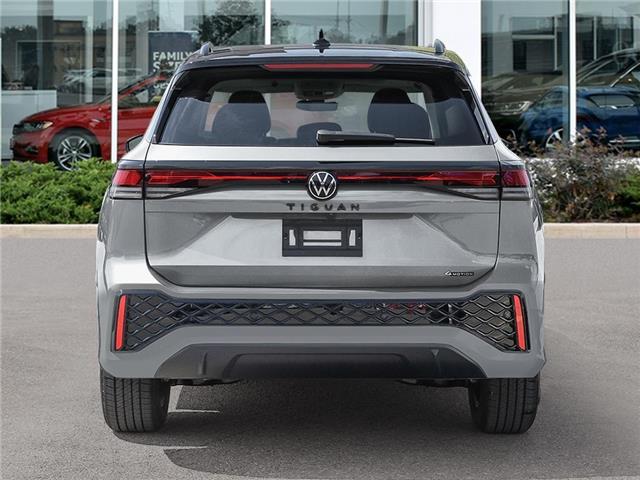 2026 Volkswagen Tiguan Comfortline R-Line Black Edition (Stk: 26-075) in Georgetown - Image 5 of 7