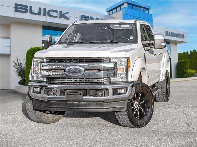 2017 Ford F-350 Lariat (Stk: 6126050A) in Vernon - Image 1 of 35