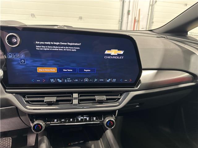 2026 Chevrolet Equinox EV RS (Stk: 14030) in Roblin - Image 8 of 13