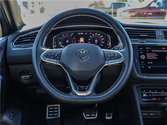 2023 Volkswagen Tiguan Comfortline R-Line Black (Stk: 25490A) in Cobourg - Image 15 of 30