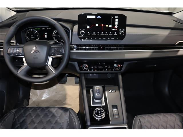 2025 Mitsubishi Outlander PHEV SEL (Stk: P25954) in Edmonton - Image 13 of 27 2025 Mitsubishi Outlander PHEV SEL (Stk: P25954) in Edmonton - Image 13 of 27